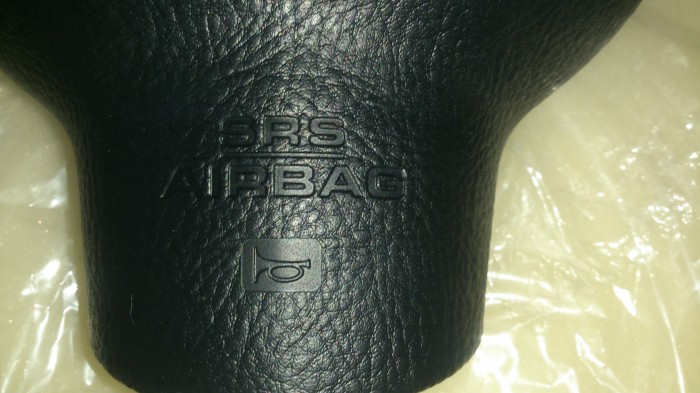 Подушка безопасности водителя TOYOTA RAV4 4513042110C0