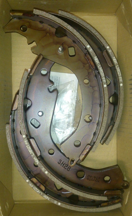 Колодки тормозные задние TOYOTA RAV4 ACA20 0449542080