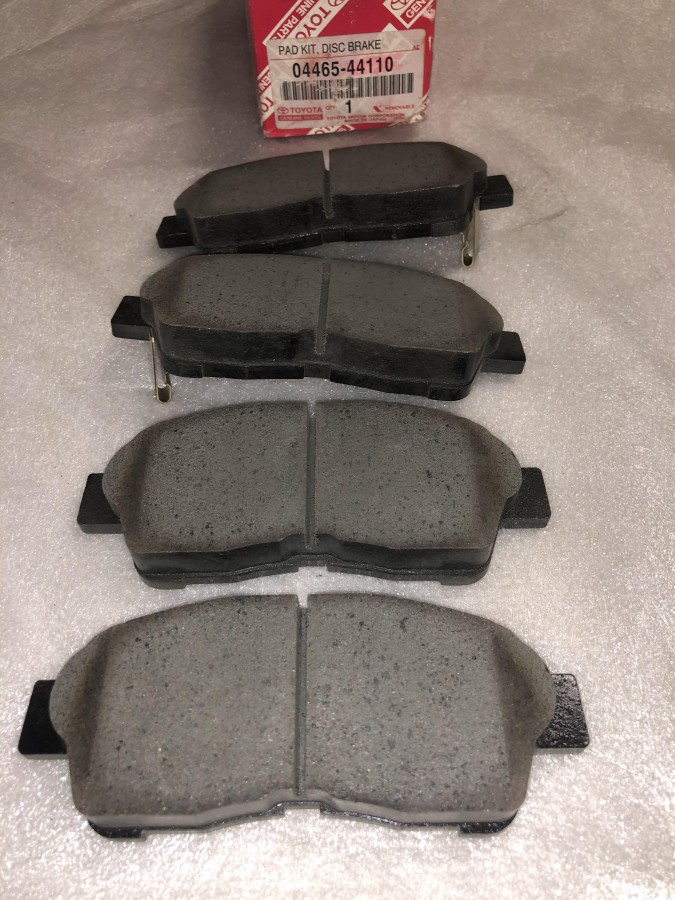 Колодки тормозные передние TOYOTA PICNIC 0446544110