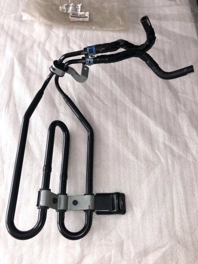 Радиатор гидроусилителя маслянный 3.5 24V 2GRFE LEXUS RX 300 2003-2009 TOYOTA 4440248060