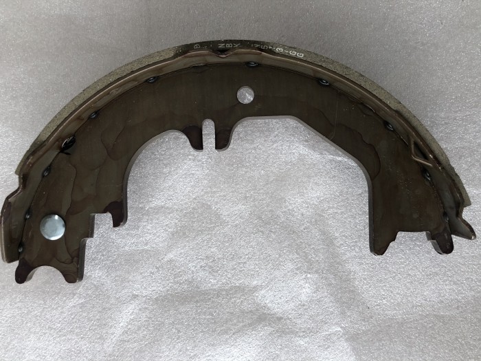 Колодка стояночного тормоза TOYOTA LAND CRUISER 80 4654060030