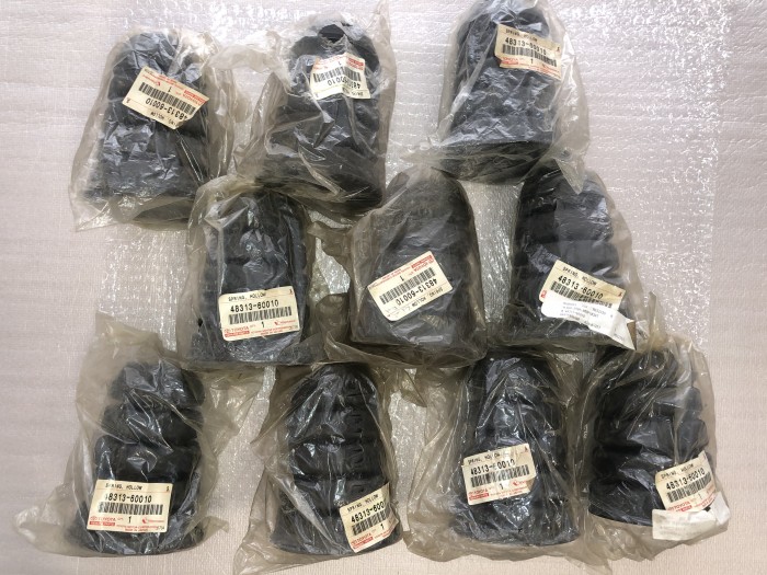 Отбойник заднего амортизатора Toyota LC 100 LEXUS LX450 4831360010