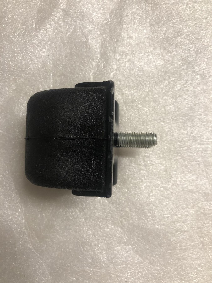 Отбойник передней подвески TOYOTA HIACE, REGIUSACE 1989-1995 4833126100