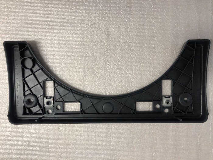 Кронштейн переднего бампера LEXUS LS430 5211450070B1