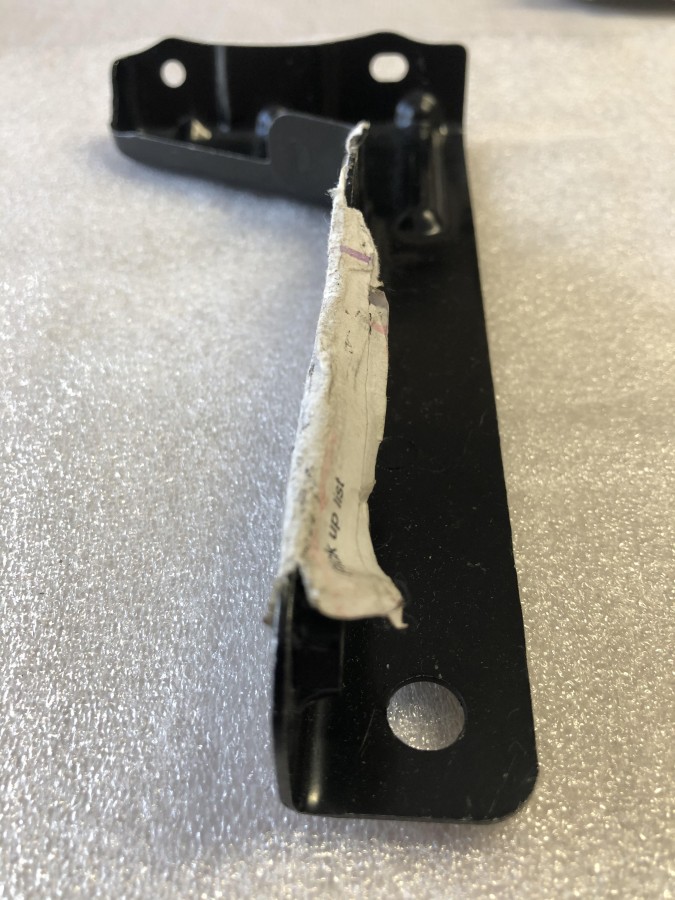 Кронштейн крепления противотуманной фары Lexus GX470 TOYOTA 5327260010