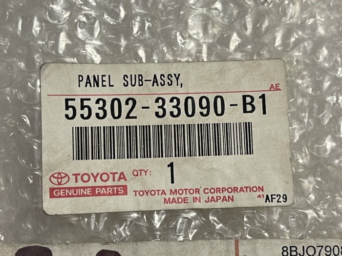Панель над коленями водителя TOYOTA Camry V30 2001-2006 5530233090B1