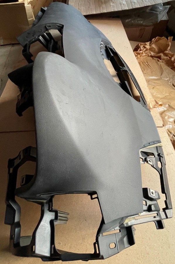 Панель приборов торпедо правый руль TOYOTA Camry V40 5540133190B0