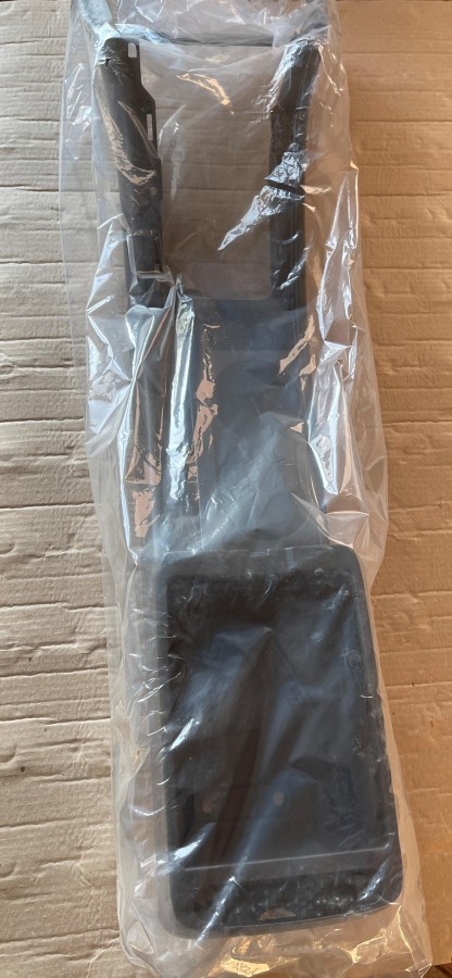 Консоль центральная TOYOTA Corolla E120 2001-2007 5890112481B0