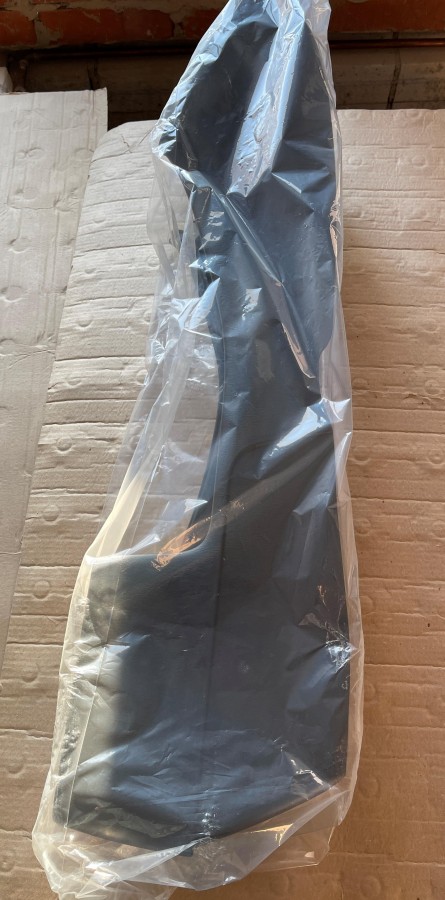 Консоль центральная TOYOTA Corolla E120 2001-2007 5890112481B0