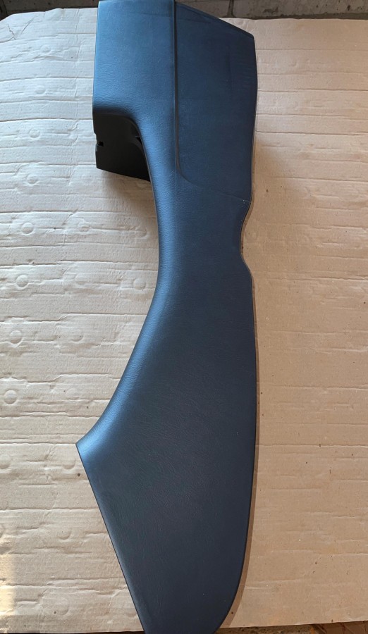 Консоль центральная TOYOTA Corolla E120 2001-2007 5890112481B0