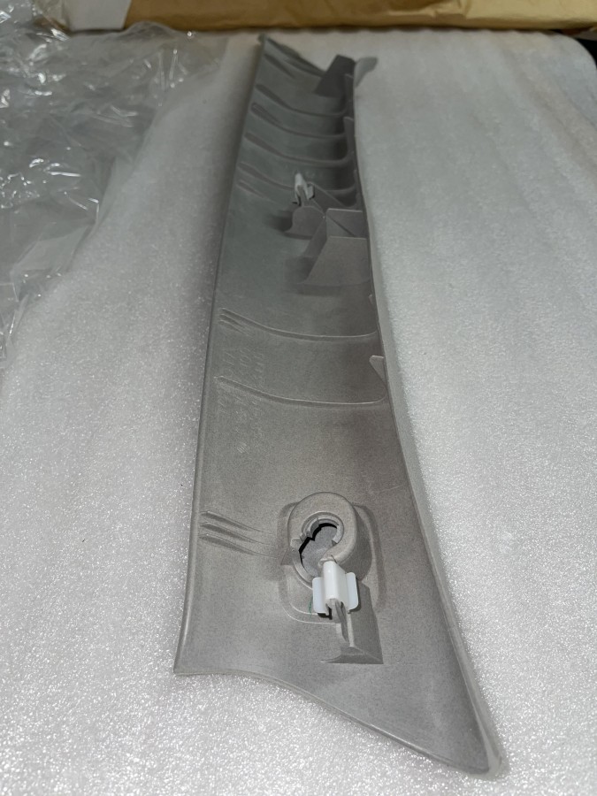 Накладка стойки передней правой TOYOTA CAMRY V30 6221033110B2