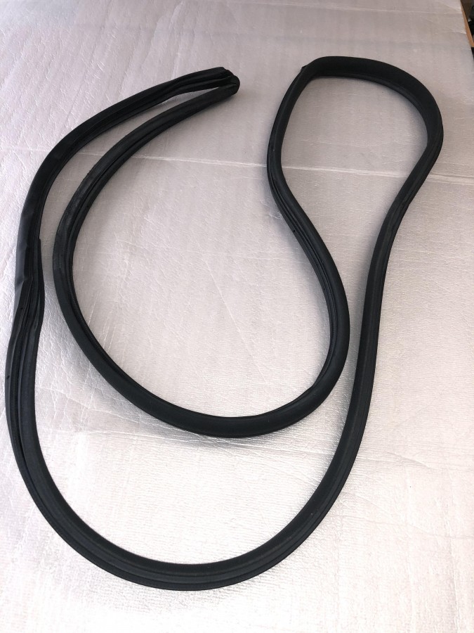 Уплотнитель двери TOYOTA 6231230202C0