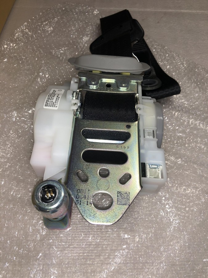 Ремень безопасности с пиропатроном передний правый LEXUS IS250 IS350 2005-2013 7321053140C3