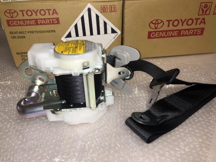 Ремень безопасности с пиропатроном передний левый LEXUS IS250 IS350 2005-2013 7322053130C3