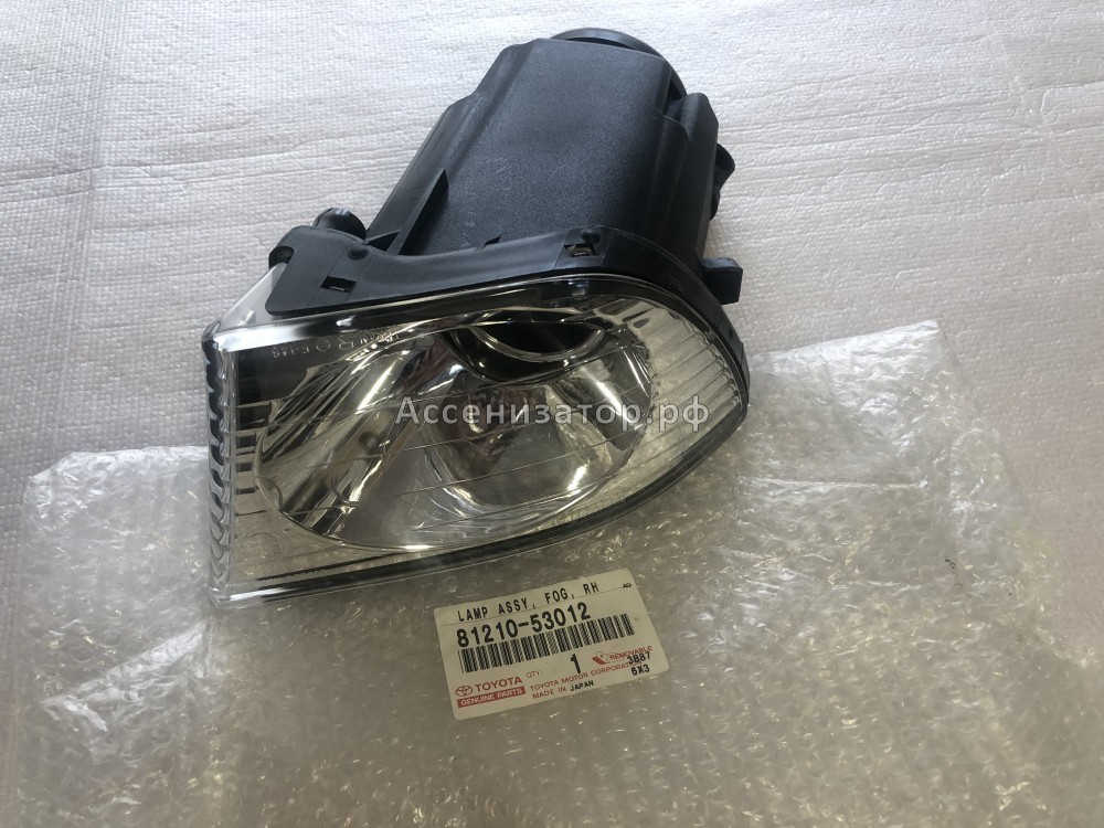 Фара противотуманная правая 1999-2005 Lexus IS 200 8121053012
