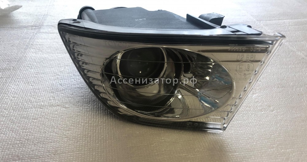 Фара противотуманная правая 1999-2005 Lexus IS 200 8121053012