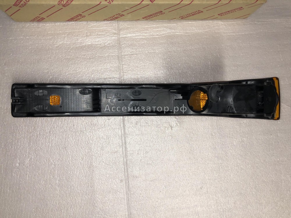 Поворотник левый TOYOTA Toyoace 4WD Double Cab '1999–2002 8152187014