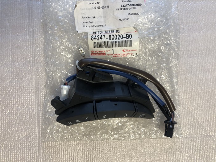 Переключатель на руль TOYOTA Land Cruiser 100 Lexus LX470 8424760020B0
