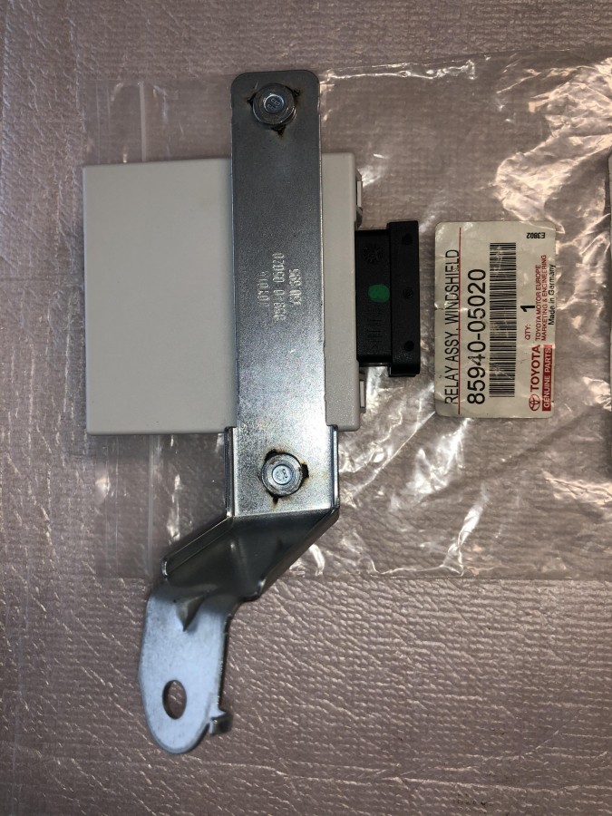 Реле стеклоочистителей Toyota Avensis Т250 2003-2008 8594005020