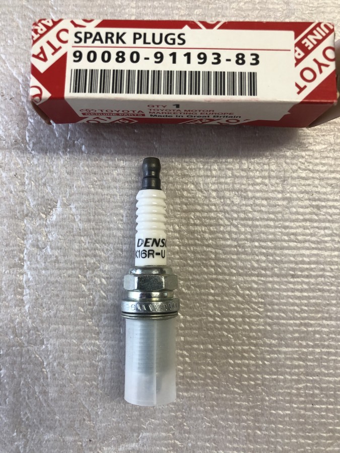 Свеча зажигания TOYOTA  K16RU11 900809119383