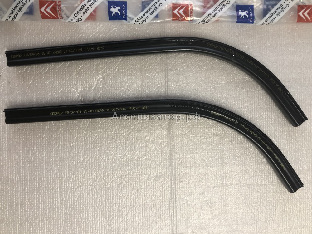 Молдинг лобового стекла PEUGEOT 407 8251W0