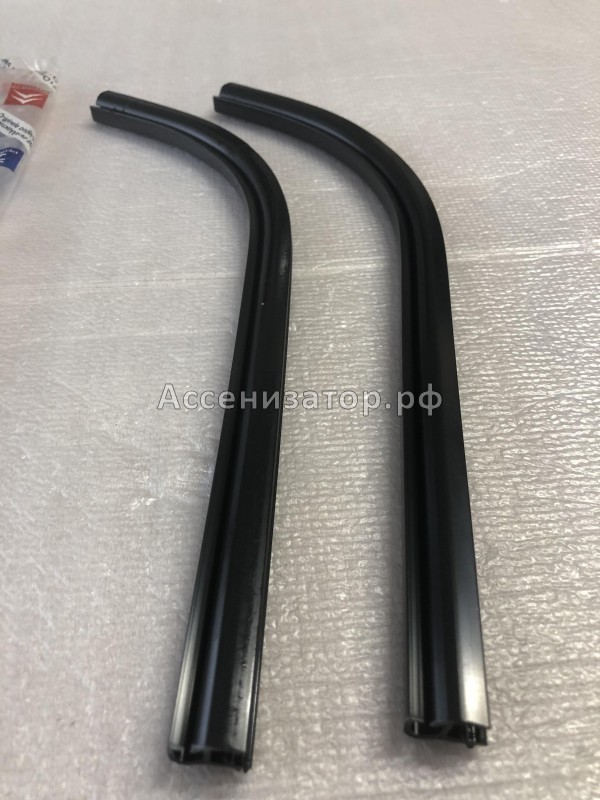 Молдинг лобового стекла PEUGEOT 407 8251W0