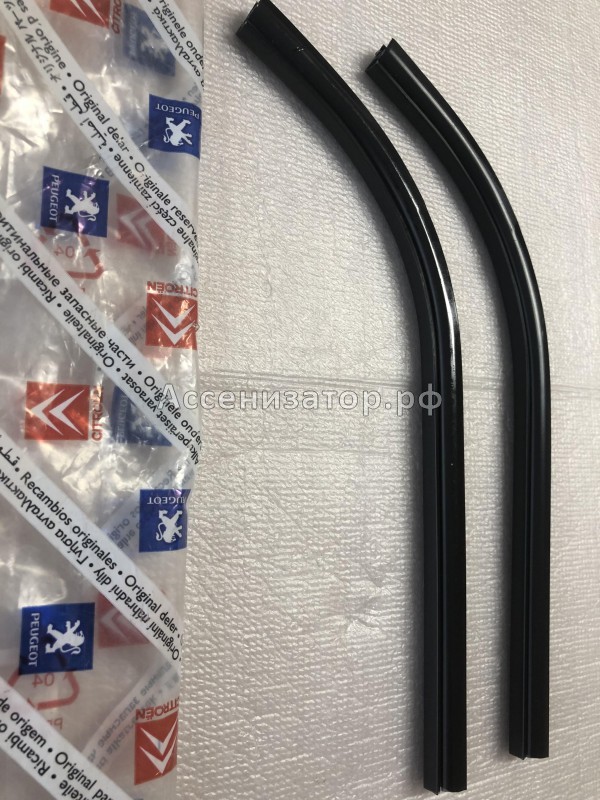 Молдинг лобового стекла PEUGEOT 407 8251W0