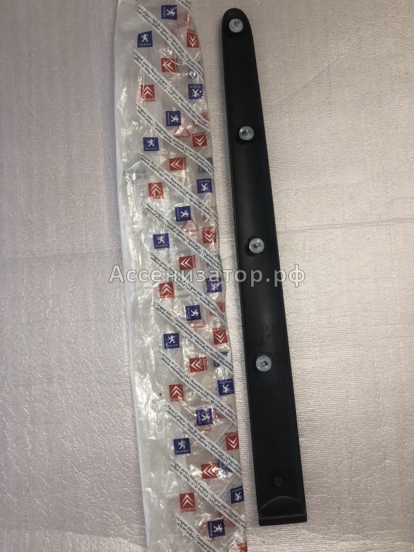 Молдинг задней левой двери PEUGEOT 206 1998-2012 8546K9