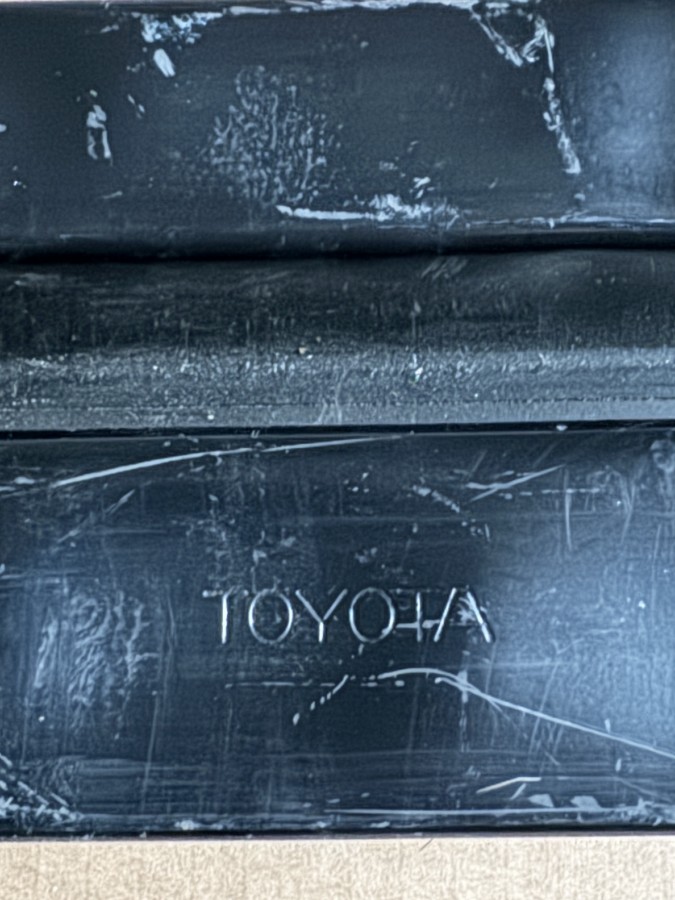 Усилитель бампера передний Toyota Camry XV30 2001 - 2006 5202133110