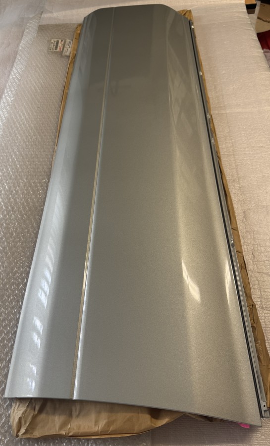 Молдинг двери передней правой Lexus GX470 7573160170B1