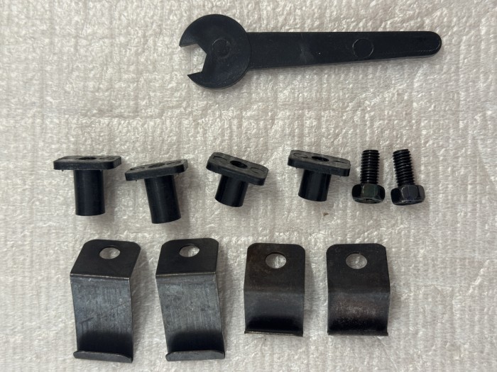 Дефлектор люка TOYOTA Land Cruiser Prado 120 2003-2009 700605