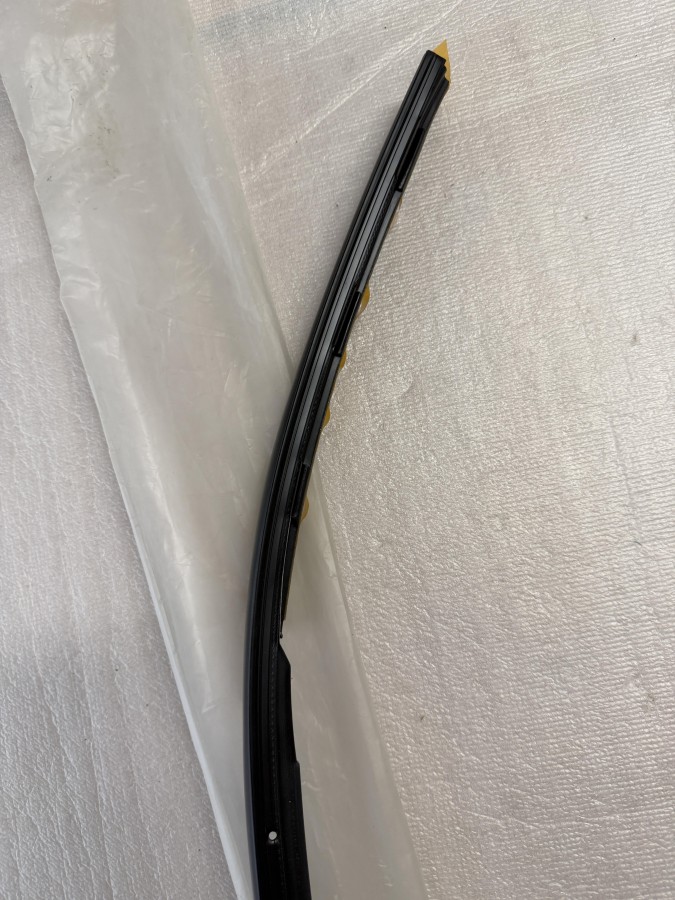 Молдинг ветрового стекла TOYOTA LC 100 7553360060